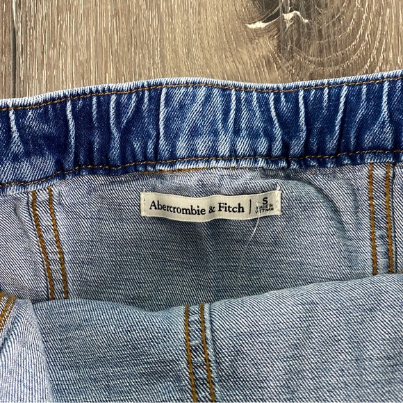 ABERCROMBIE & FITCH Denim Cropped Tub Top Women’s Size Small NWT - Picture 2 of 5